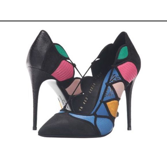 Salvatore FerragamoFeliscia pumps ￼ - Picture 2 of 16